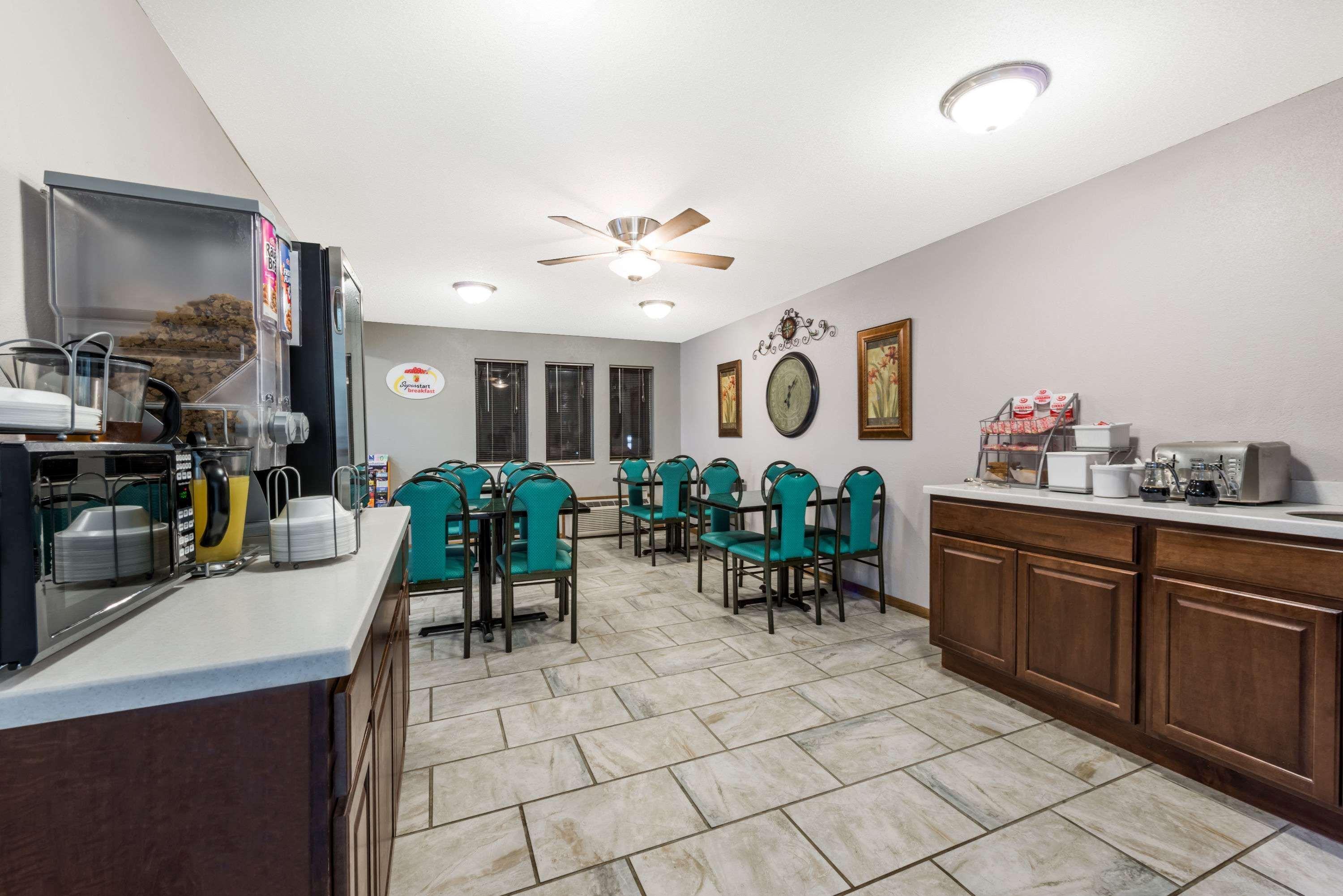 Super 8 By Wyndham Smithville Lake Extérieur photo
